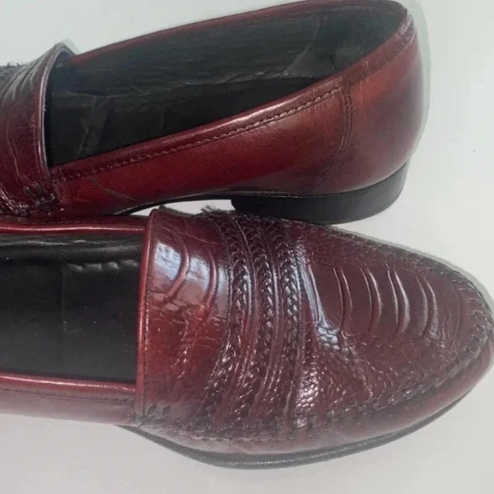VINTAGE STUART MCGUIRE‎ MADE IN ITALY RED LOAFERS